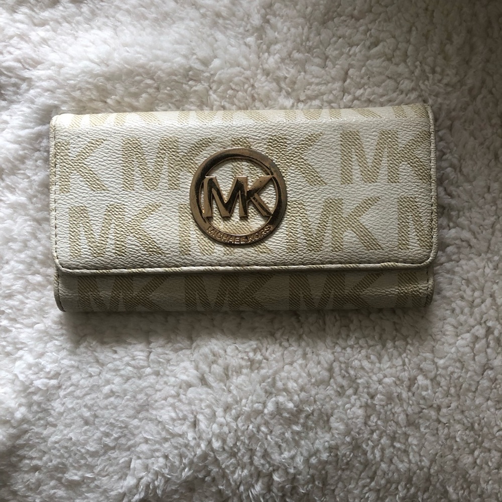 MICHAEL KORS WHITE & GOLD WALLET